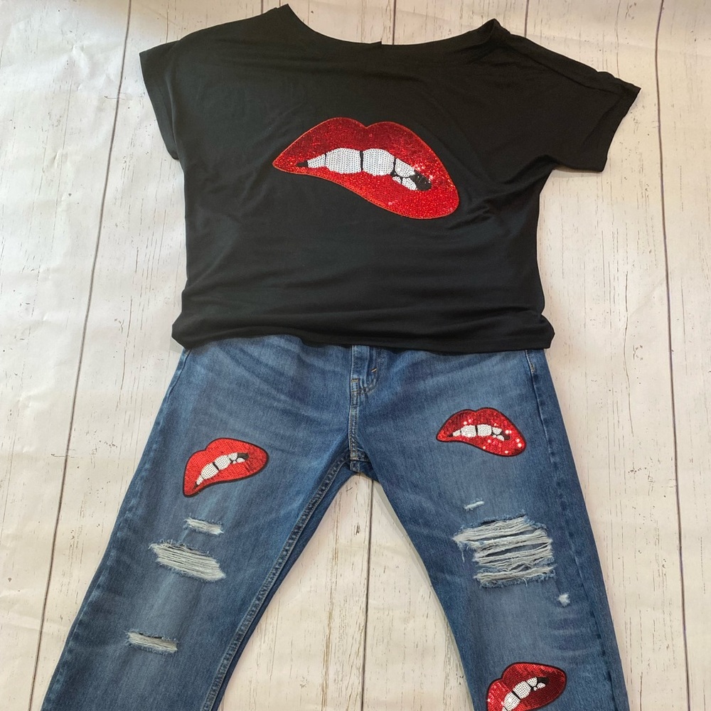 Hot lips tee shirt